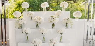 decorated-wall-by-white-flowers-bouquets_8353-10617