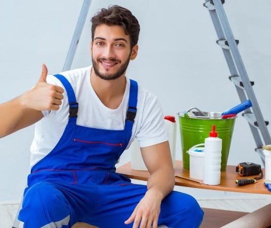 המרחב המתהווה: מהפכת החומרים בעיצוב פנים מודרני